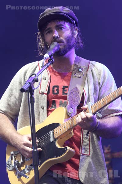 ANGUS AND JULIA STONE - 2015-06-26 - PARIS - Hippodrome de Longchamp - 